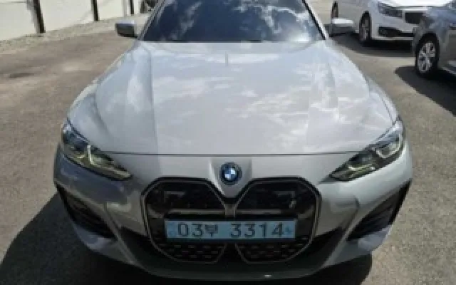 리얼뉴콜로라도 중고차 i4 eDrive 40 매물 사진 5 - 2022/09 88,428km
