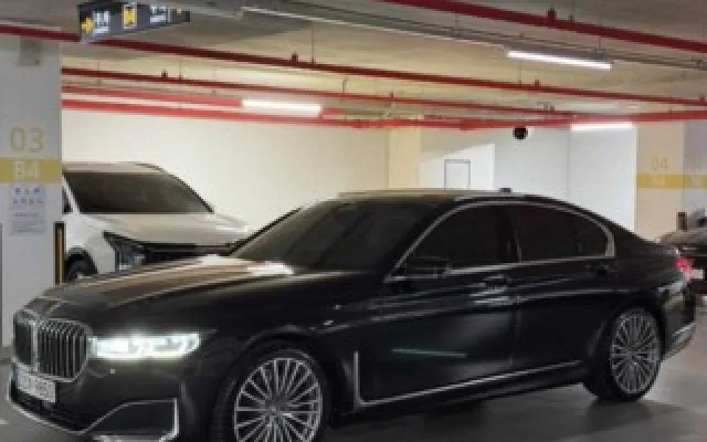 리얼뉴콜로라도 중고차 7시리즈 (G11) 730d xDrive M 스포츠 매물 사진 7 - 2022/07 102,115km