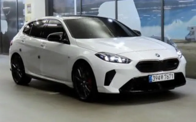리얼뉴콜로라도 중고차 1시리즈 (F52) M135 xDrive 프로 퍼스트 에디션 매물 사진 15 - 2025/07 15,172km